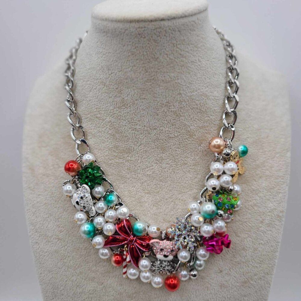 Betsey Johnson Christmas Silver Tone Charm Pearl Statement Necklace NWT! - Picture 1 of 11